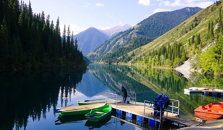 RIDE THE BOAT ON LAKE KOLSAI 